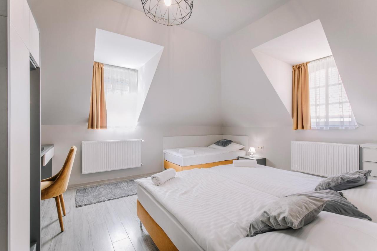 Soho Apartmanhaz เยอร์ ภายนอก รูปภาพ