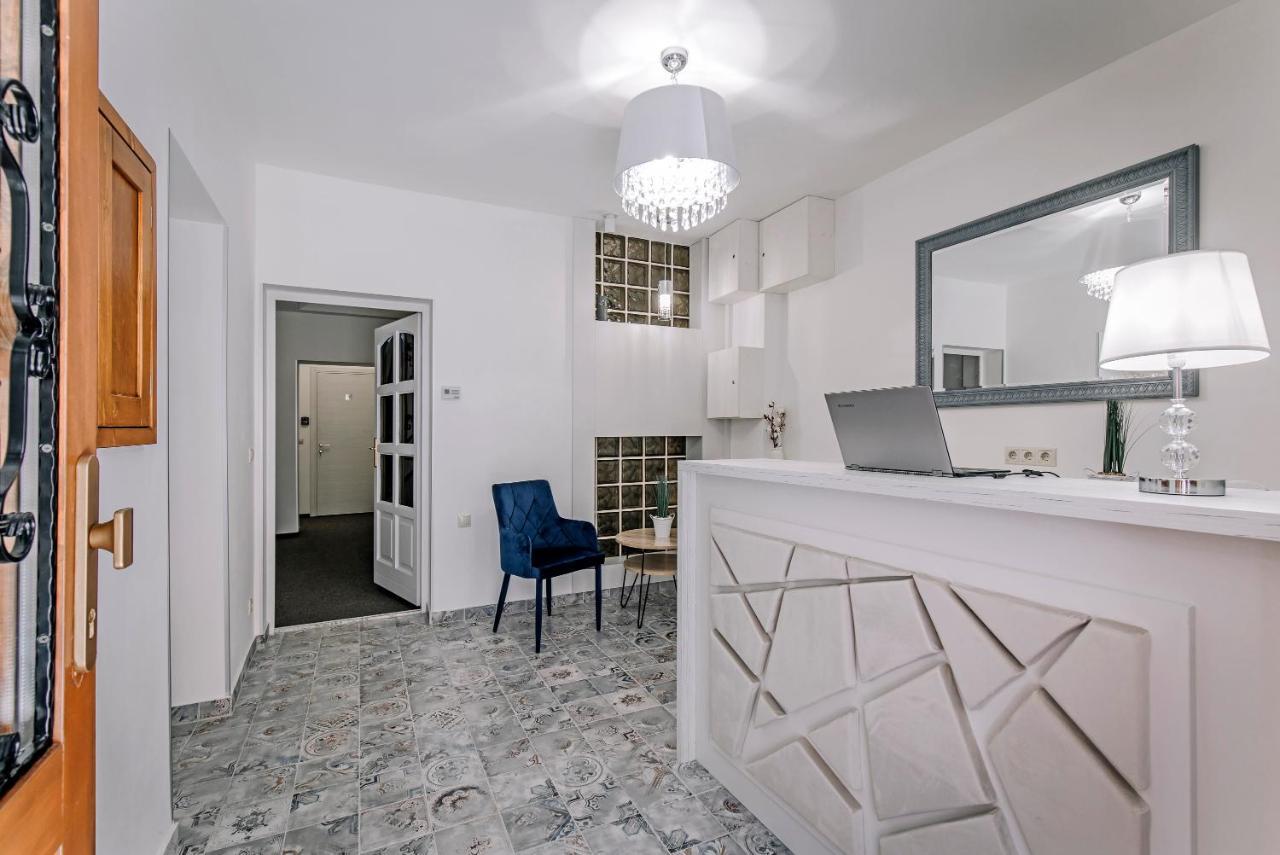 Soho Apartmanhaz เยอร์ ภายนอก รูปภาพ