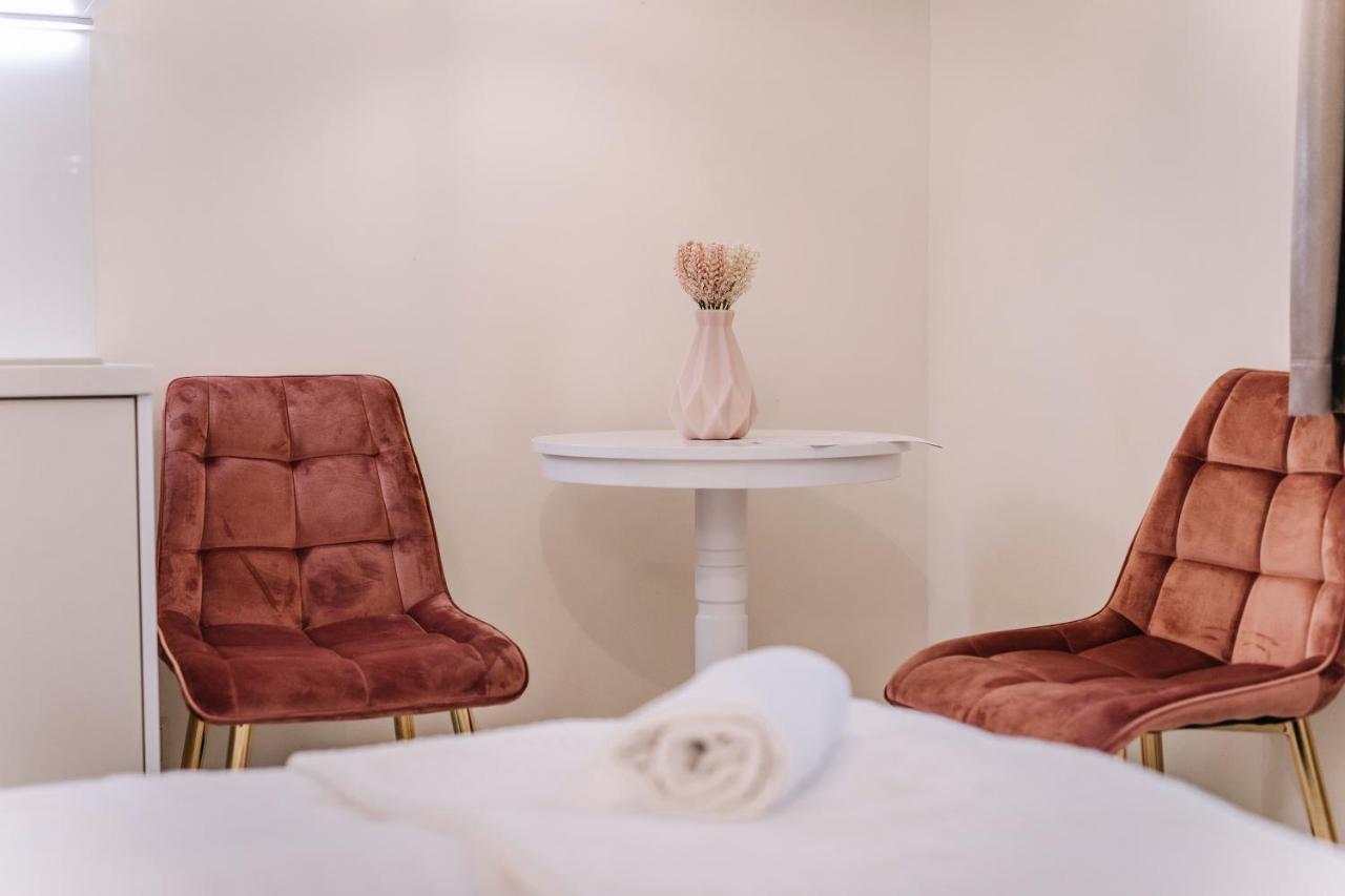 Soho Apartmanhaz เยอร์ ภายนอก รูปภาพ