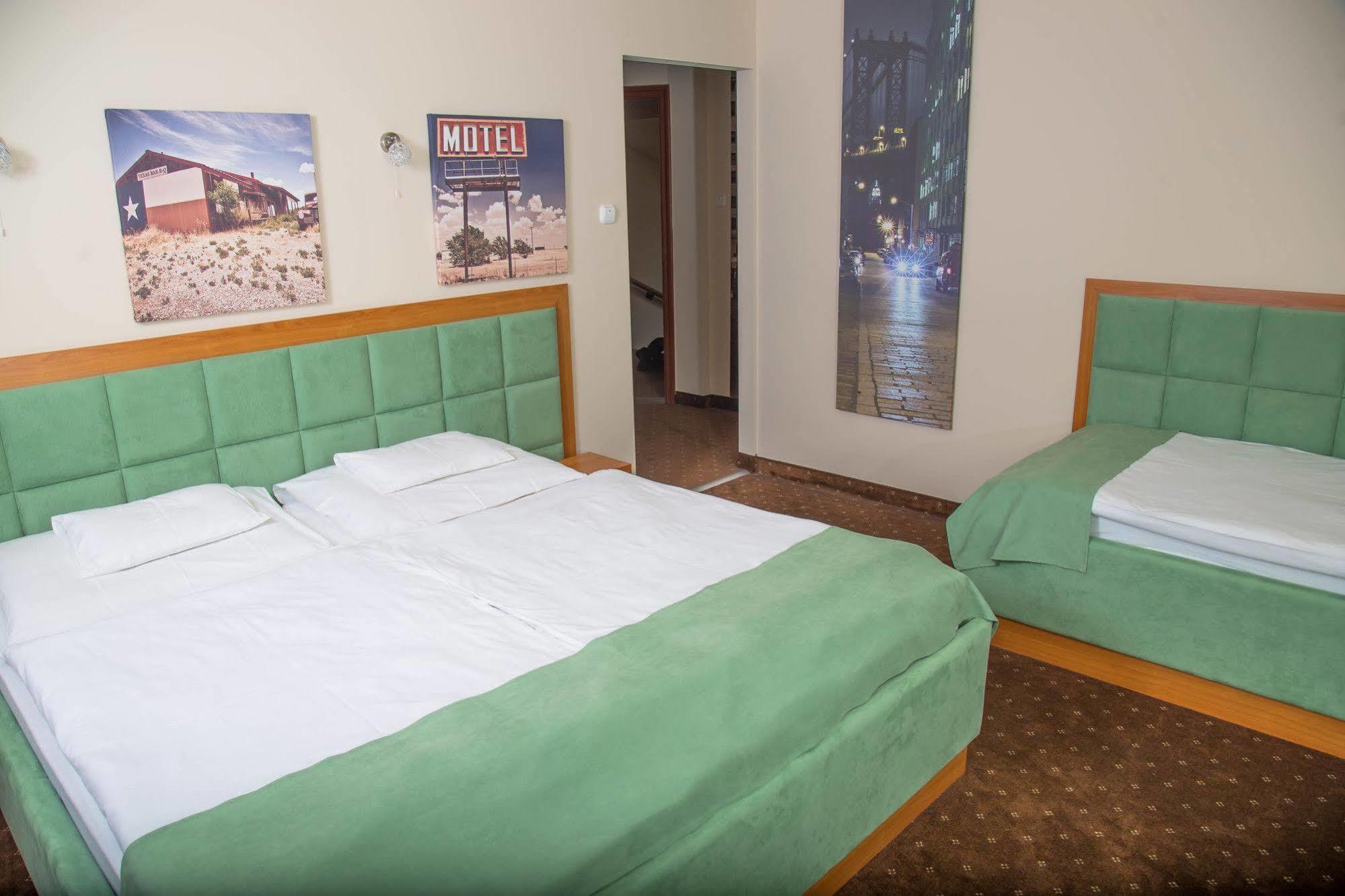 Soho Apartmanhaz เยอร์ ภายนอก รูปภาพ